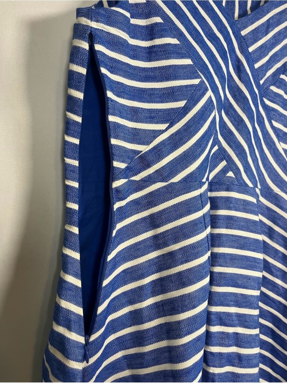 🛍️Vineyard Vines Blue and White Striped Sleeveless A-Line Linen Dress - Picture 6 of 11